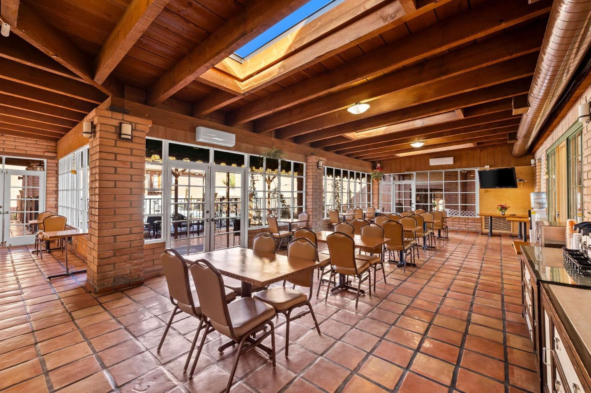 Clarion Inn Sierra Vista Bagian luar foto