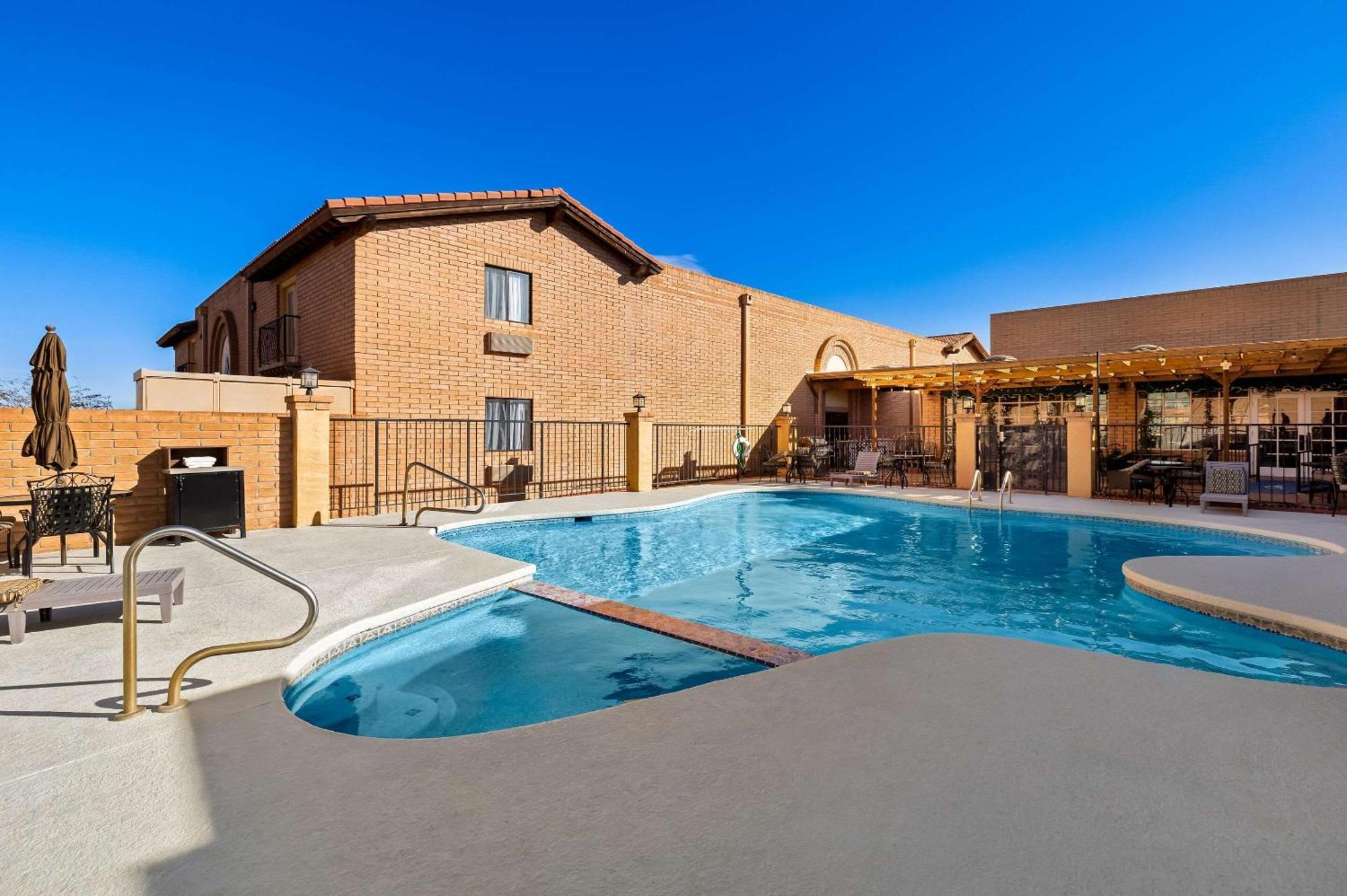 Clarion Inn Sierra Vista Bagian luar foto